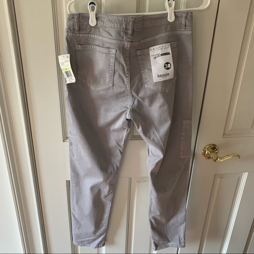NWT KENSIE Soft Grey Crop Jeans Sz 30 - Picture 3 of 11